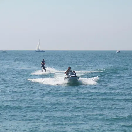 Olivia Et Elysia 100m A Pied De La * Fécamp